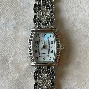 Fashion lady Crystal Stones Watch